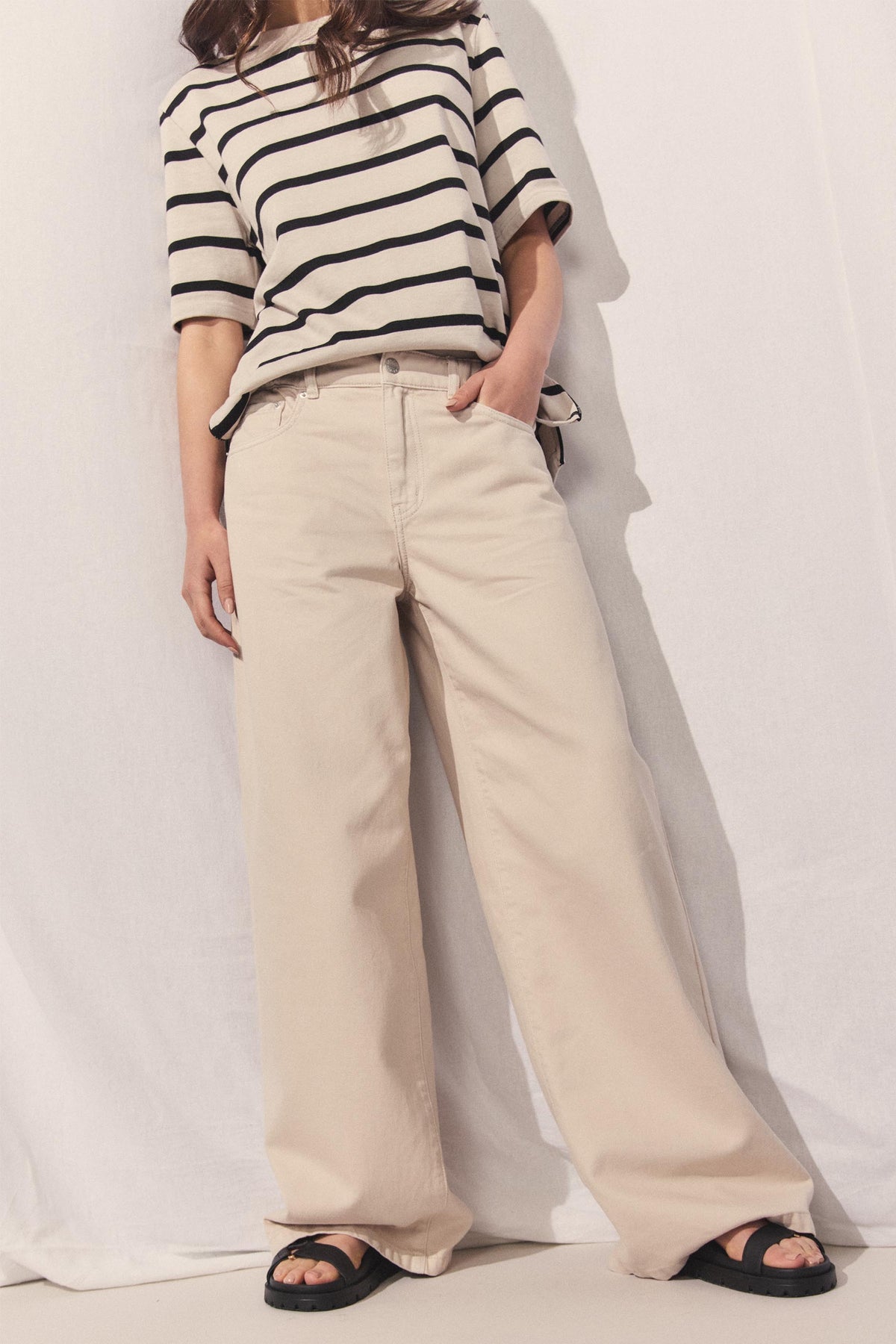 D-Luxe Wide Leg Jean