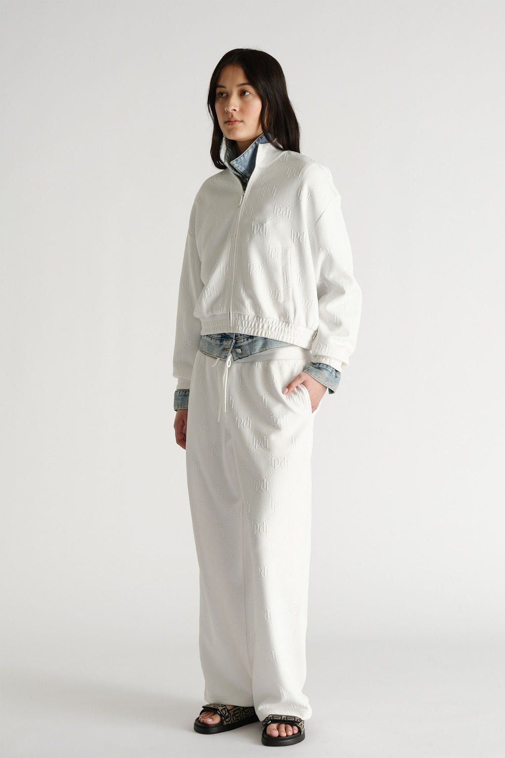 D-Luxe Embossed Wide Leg Pant