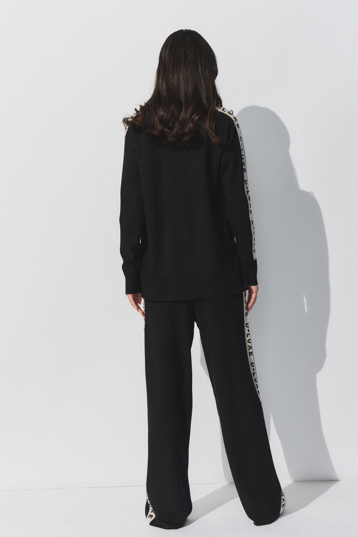 D-Luxe Logo Panel Knit