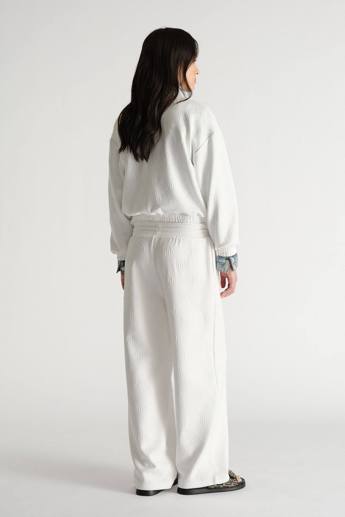 D-Luxe Embossed Wide Leg Pant