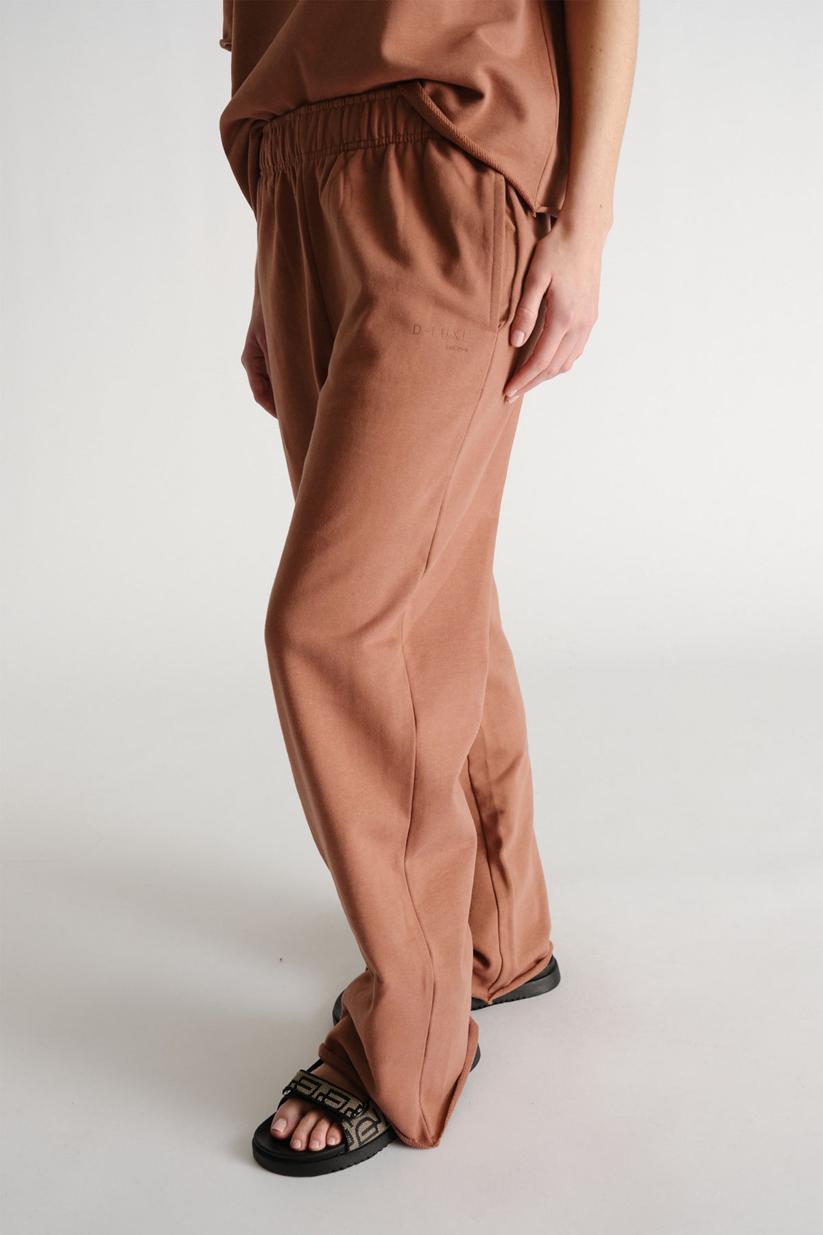 D-Luxe Terry Track Pant