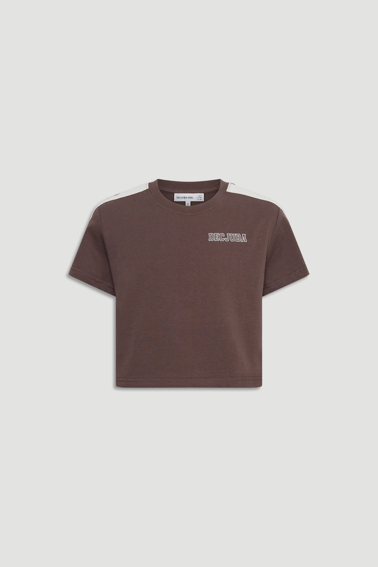Brown boxy girls tee with white shoulder stripes and subtle branded text for a casual, sporty look