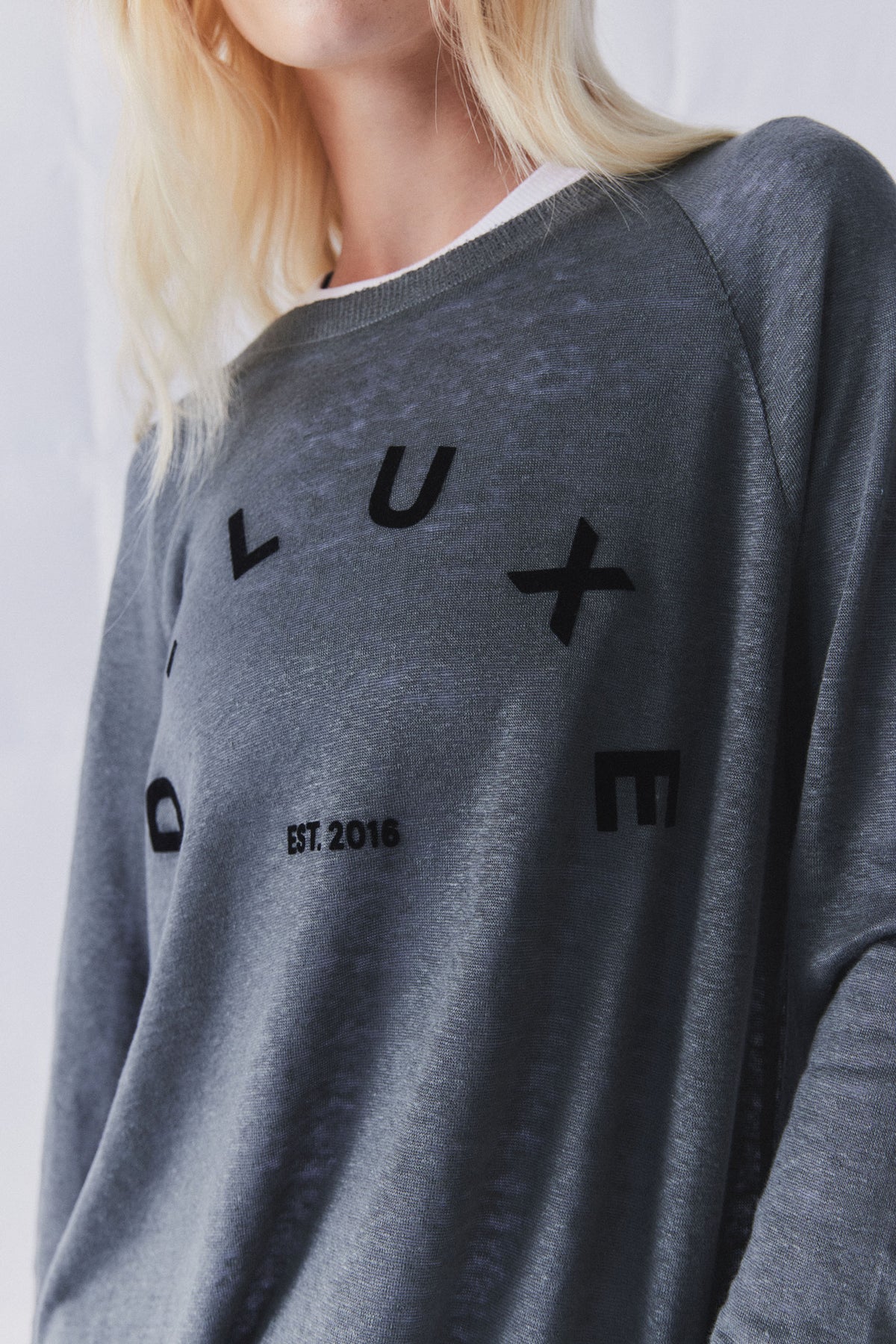D-Luxe Curved Hem Linen Top
