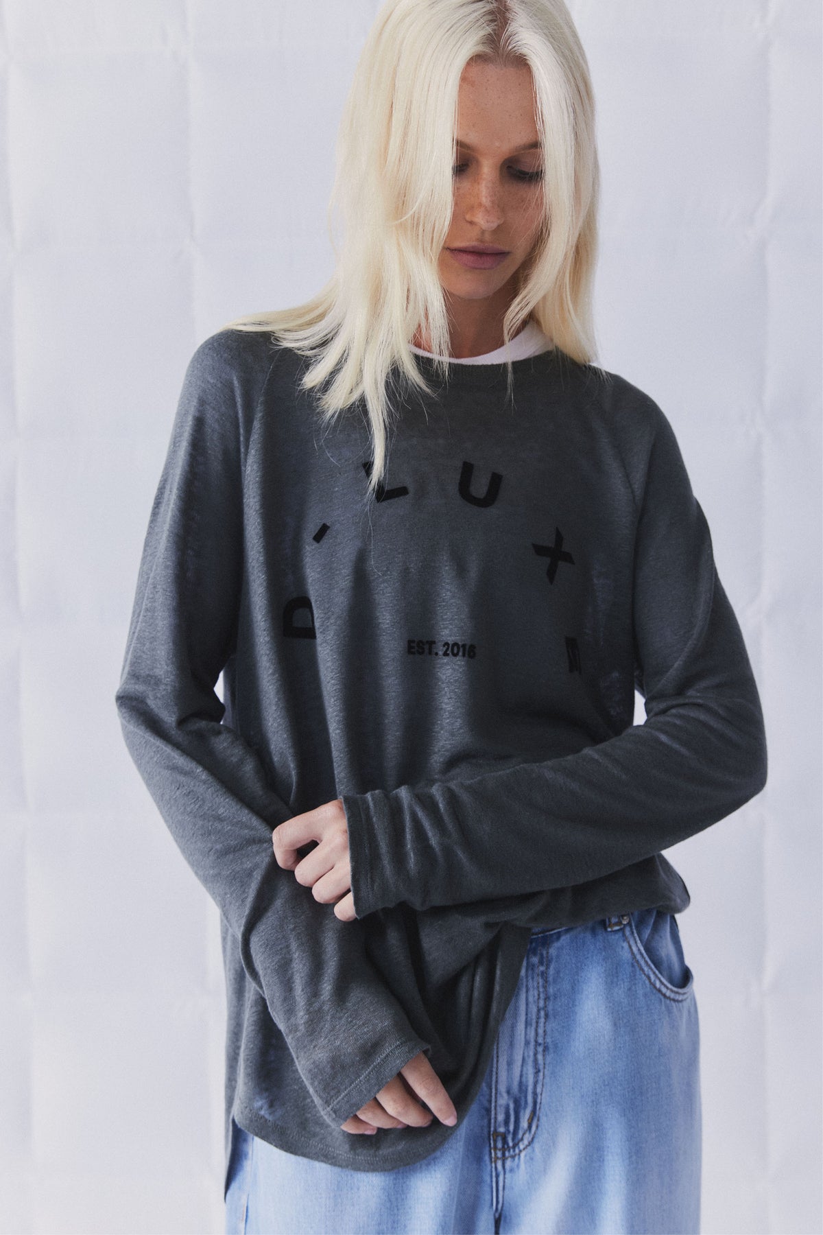 D-Luxe Curved Hem Linen Top