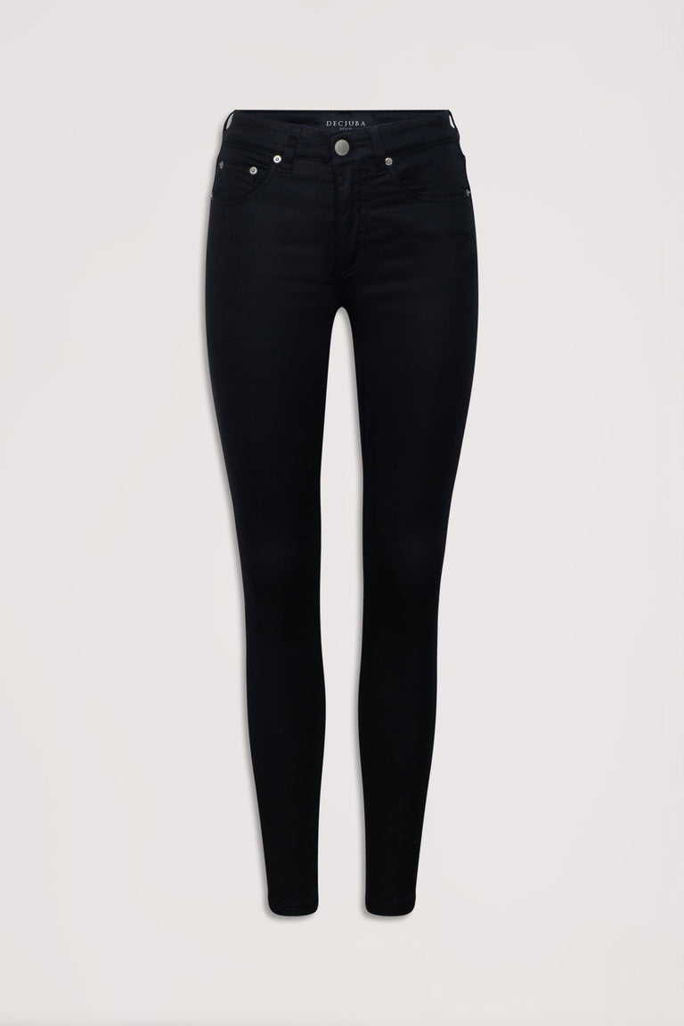 Classic black skinny jeans with a five-pocket design, tailored for a sleek and versatile everyday look.