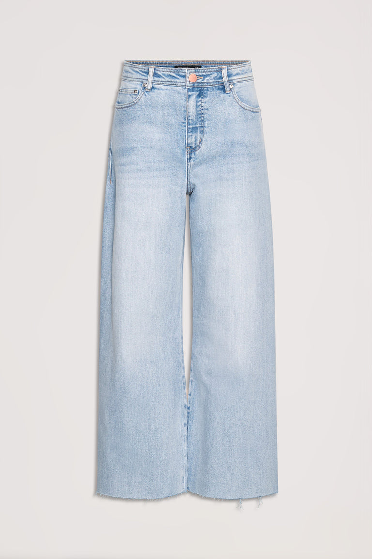 Light wash wide-leg jeans with a high-rise waist and raw hem, offering a relaxed and stylish everyday look.