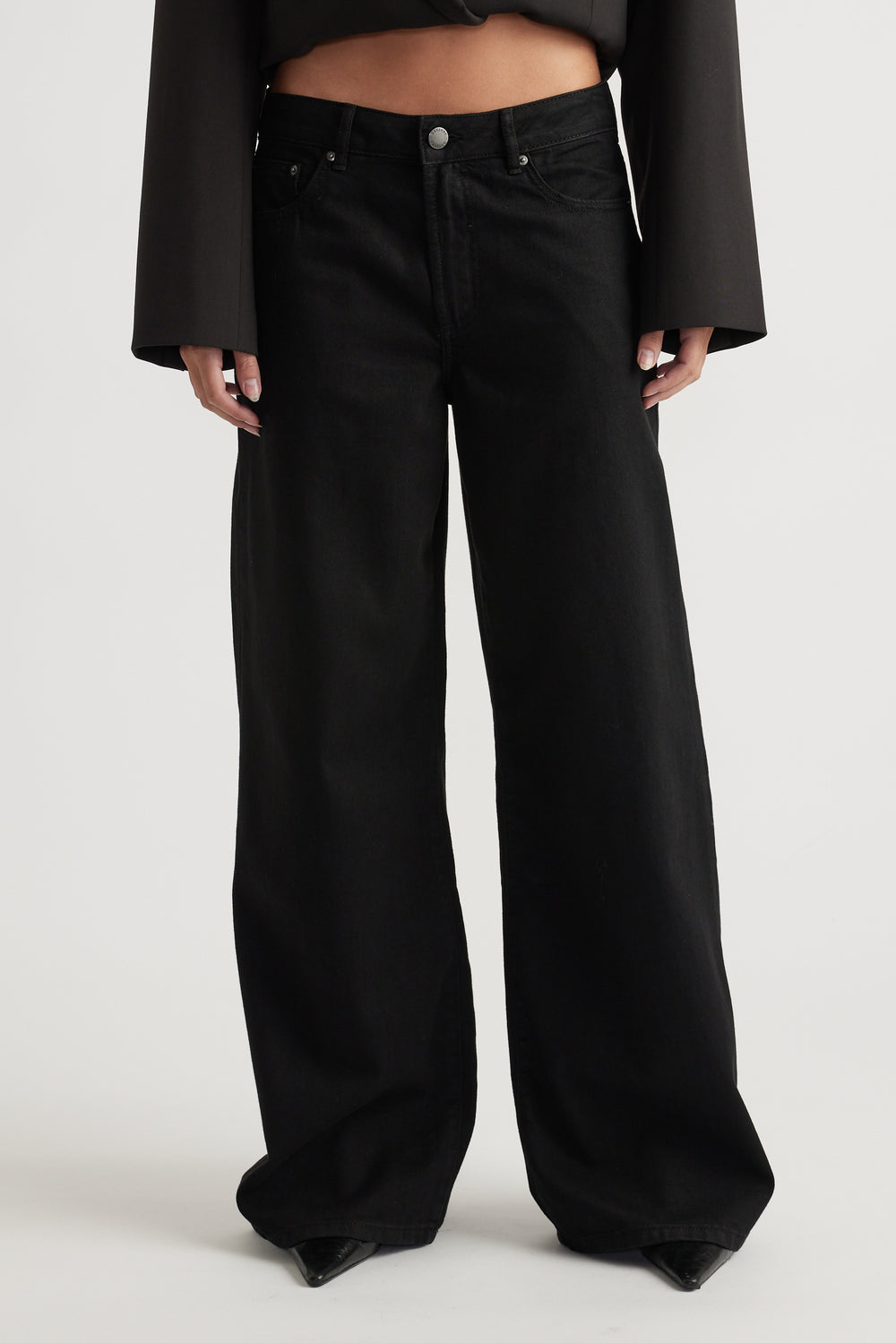 Jenna Palazzo Jean in black denim, wide leg fit, relaxed through hip, gallery position 2, portrait 1601x2400 pixels