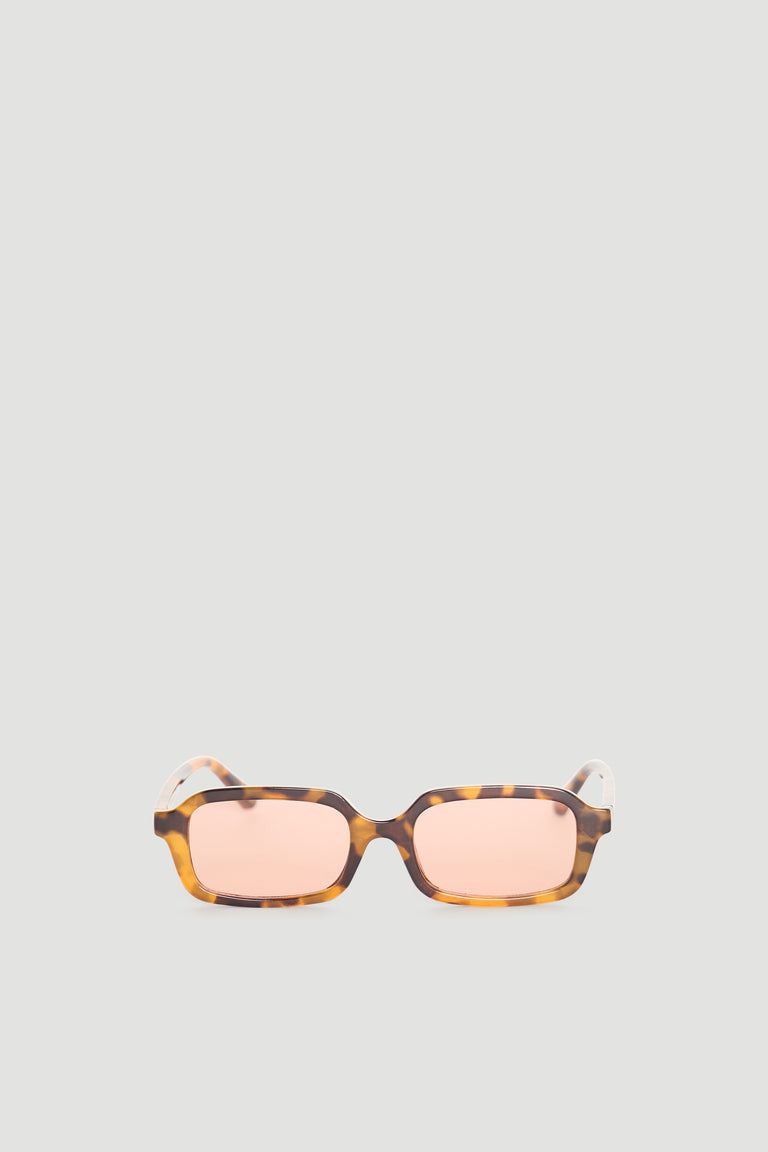 Rectangle sunglasses with warm tortoiseshell frame and soft peach-tinted lenses for a stylish, modern look.