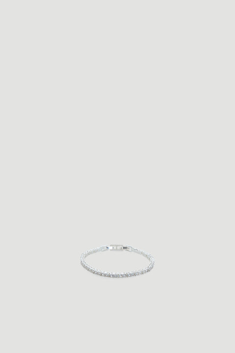 Delicate 9ct white gold tennis bracelet with sparkling stones for an elegant, timeless accessory look.