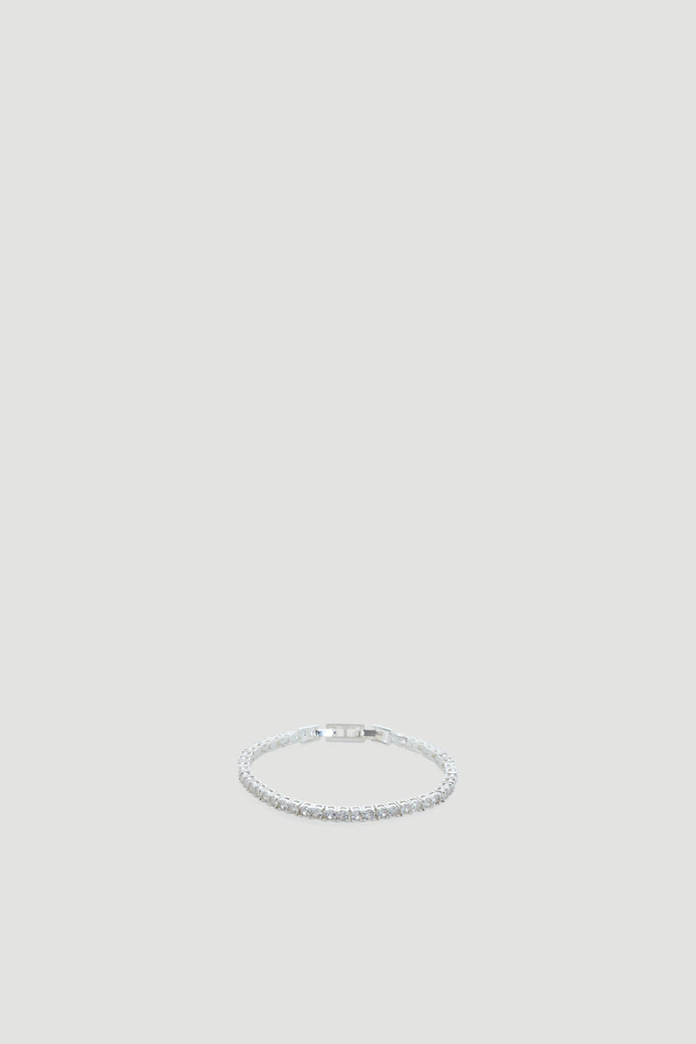 Delicate 9ct white gold tennis bracelet with sparkling stones for an elegant, timeless accessory look.