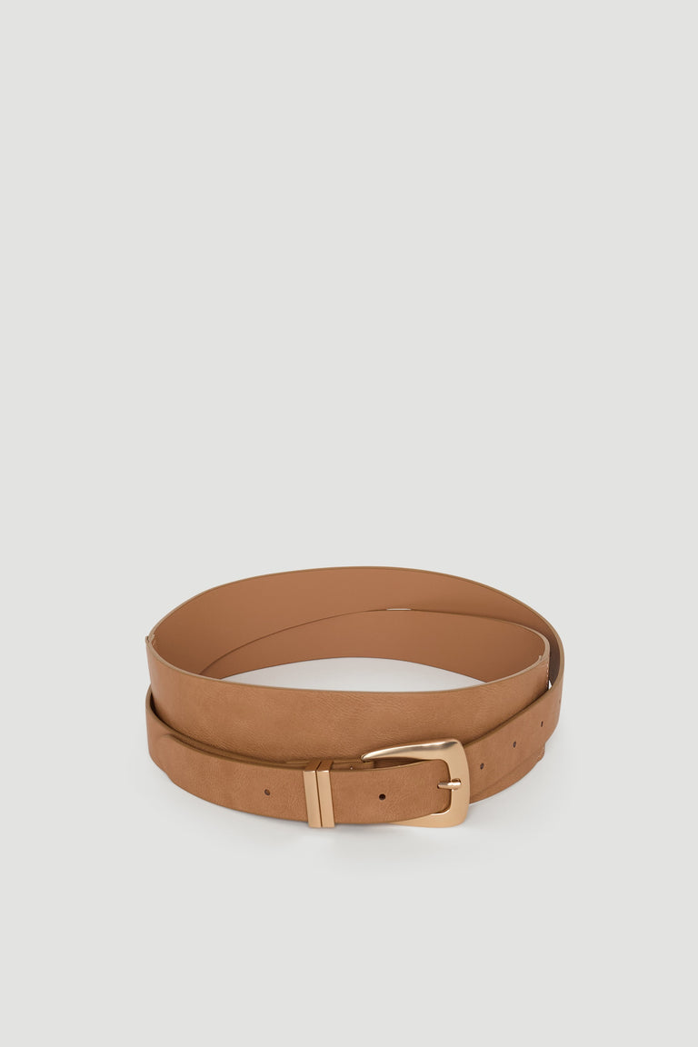Tan buckle wrap belt with a smooth finish and gold-toned hardware for a versatile everyday accessory.