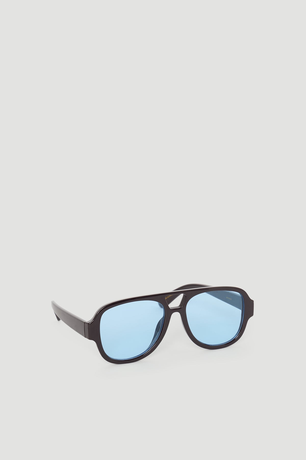 Aviator-style sunglasses featuring brown frames and light blue lenses for a modern, versatile look.