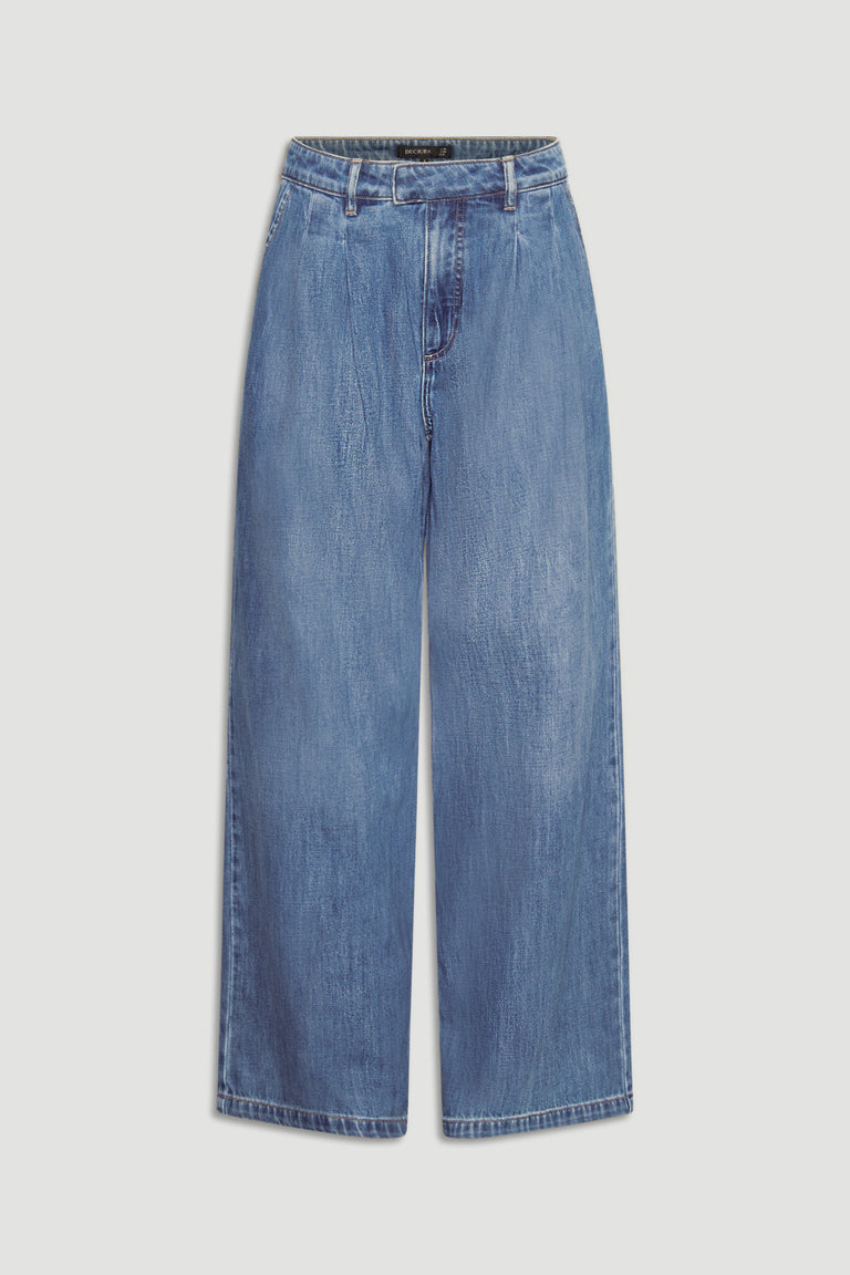 Wide-leg blue denim jeans with front pleats and belt loops, designed for a relaxed and stylish fit.