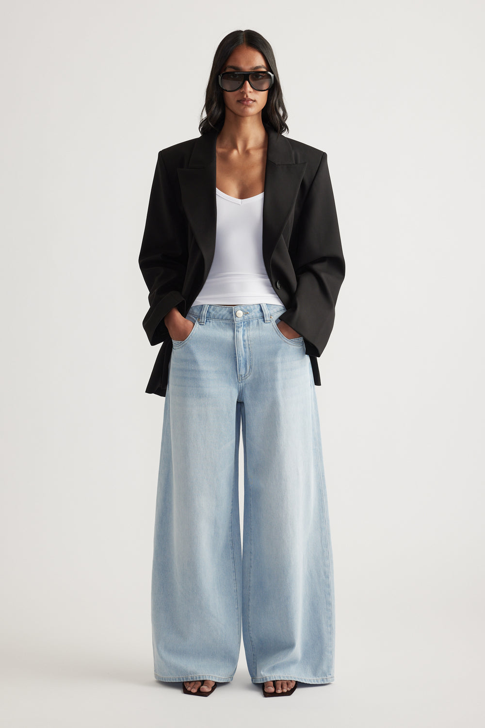 Winnie Super Wide Leg Jean