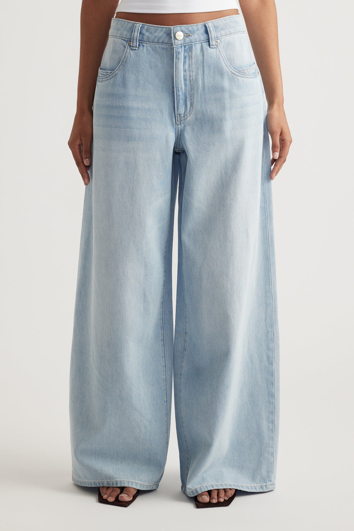 Winnie Super Wide Leg Jean