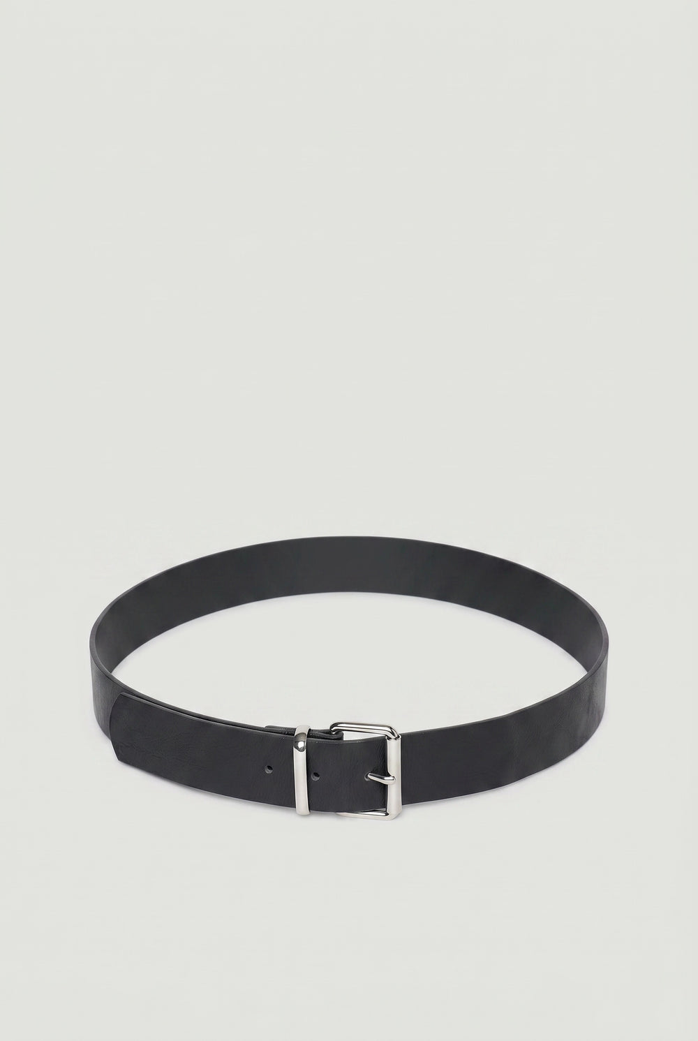 Black belt with a sleek square silver buckle, designed for a polished and versatile everyday accessory.