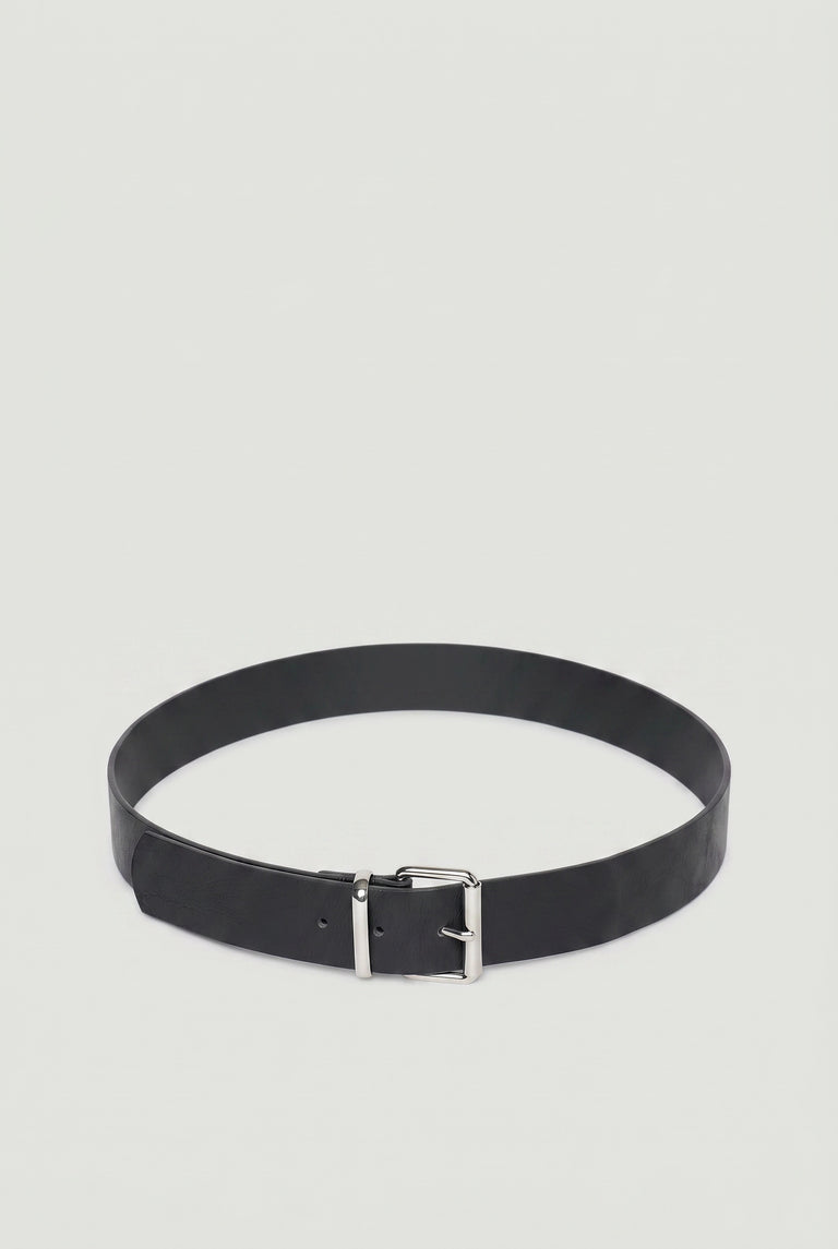Black belt with a sleek square silver buckle, designed for a polished and versatile everyday accessory.