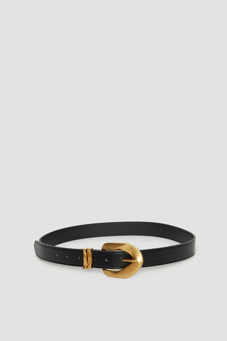 Black belt with a polished gold buckle and matching loop, offering a chic and versatile accessory for everyday styling.