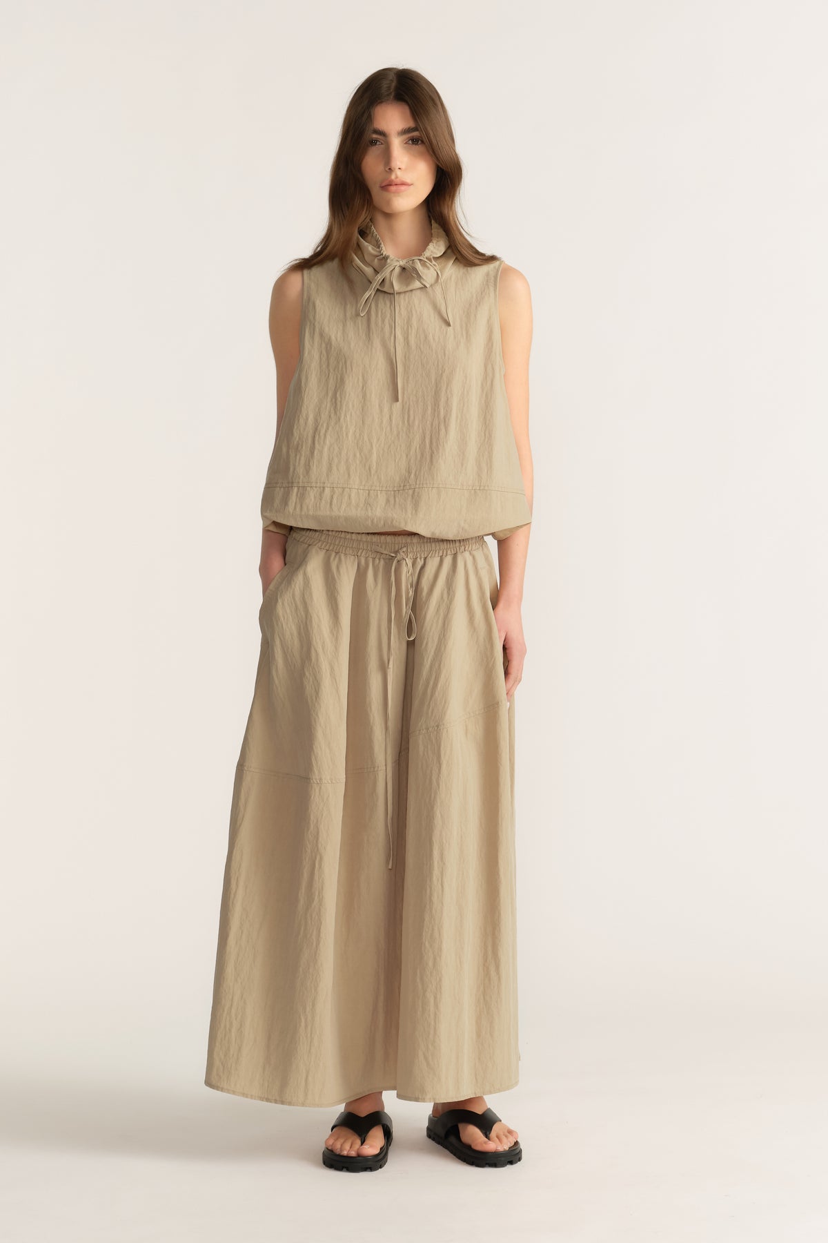 D-Luxe Seam Midi Skirt