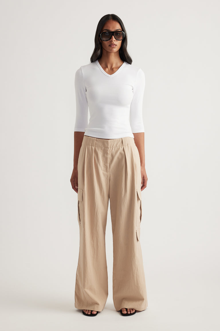 Flynn Fitted V Neck 3/4 Sleeve