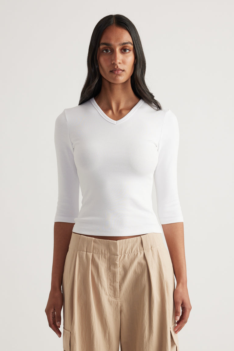 Flynn Fitted V Neck 3/4 Sleeve