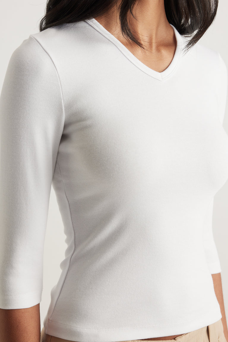 Flynn Fitted V Neck 3/4 Sleeve