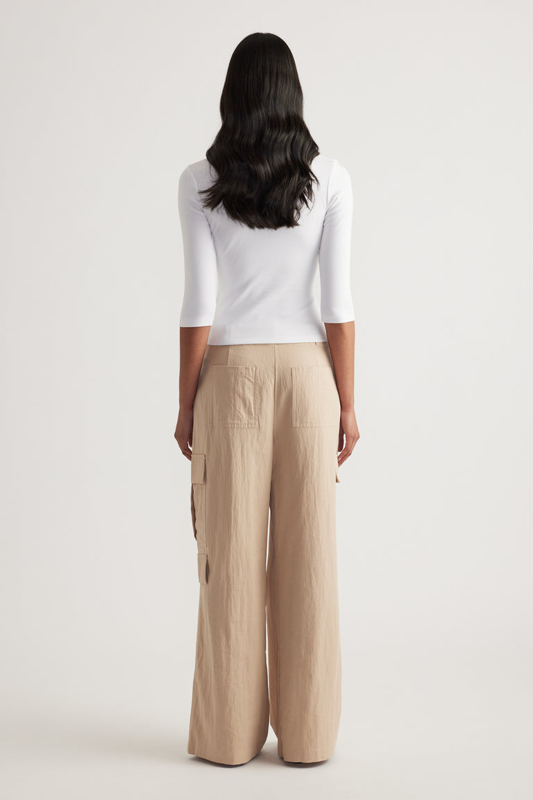 Flynn Fitted V Neck 3/4 Sleeve