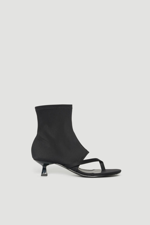 Black ankle thong heel with stretchy upper, slim heel and lightweight sole