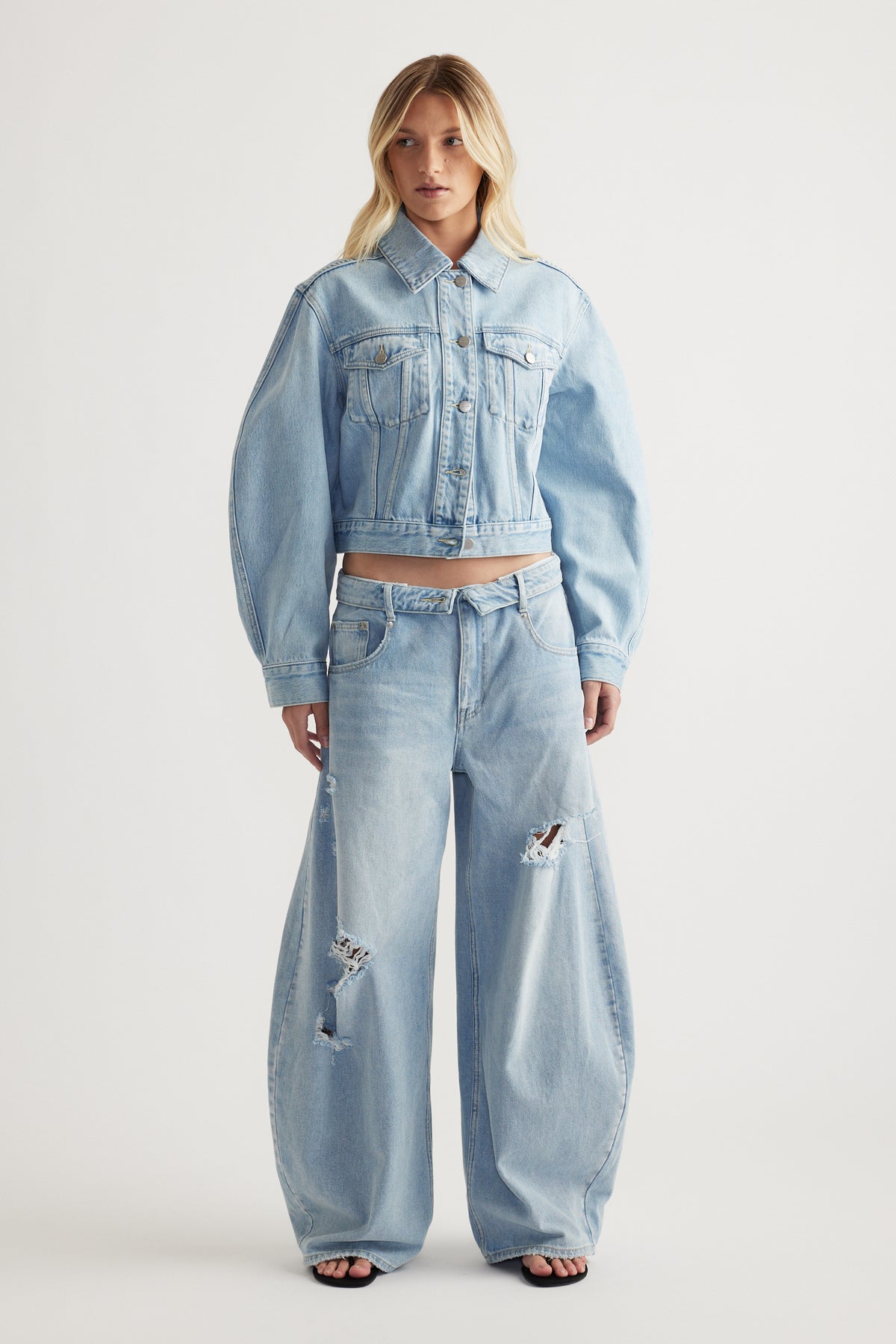 Indie Rolled Waist Ripped Jean