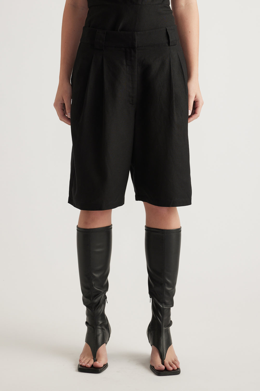 Gwen Linen Blend Shorts