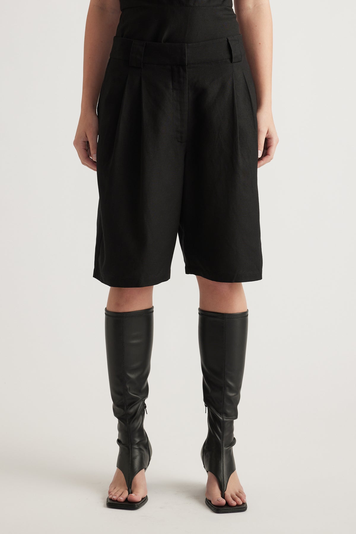 Gwen Linen Blend Shorts