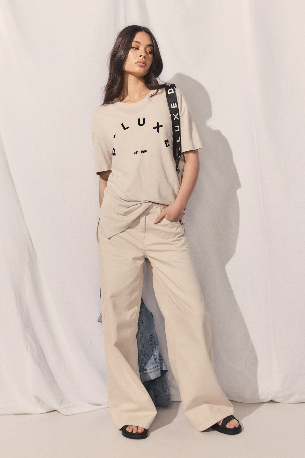 D-Luxe Linen Blend Logo Tee