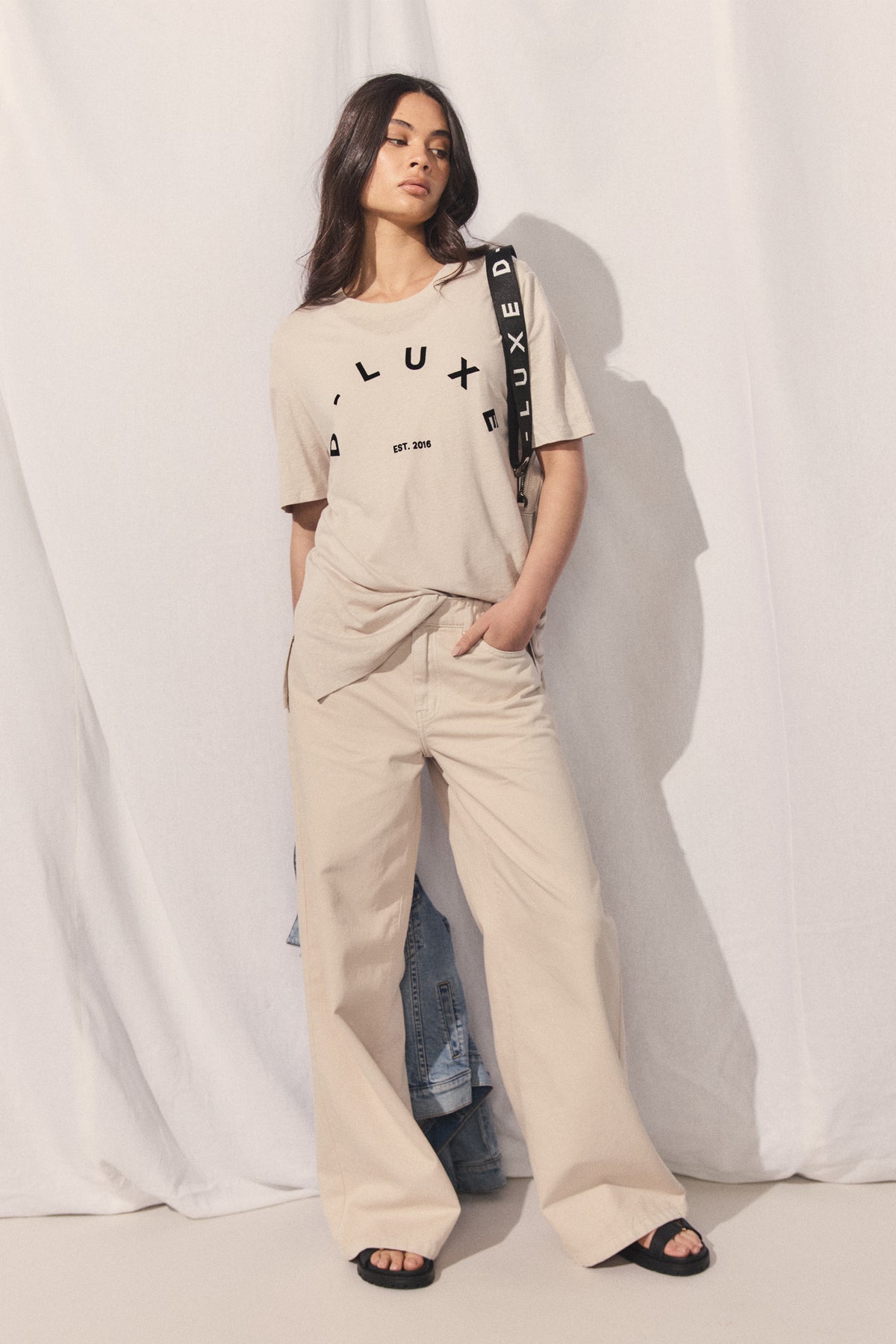 D-Luxe Linen Blend Logo Tee