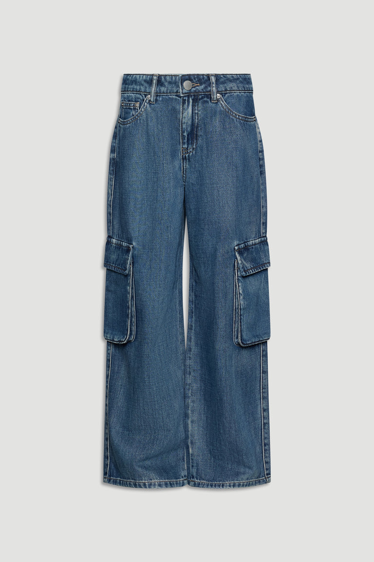 Girls’ mid-blue denim cargo pants with side flap pockets and wide-leg silhouette for casual, versatile wear.
