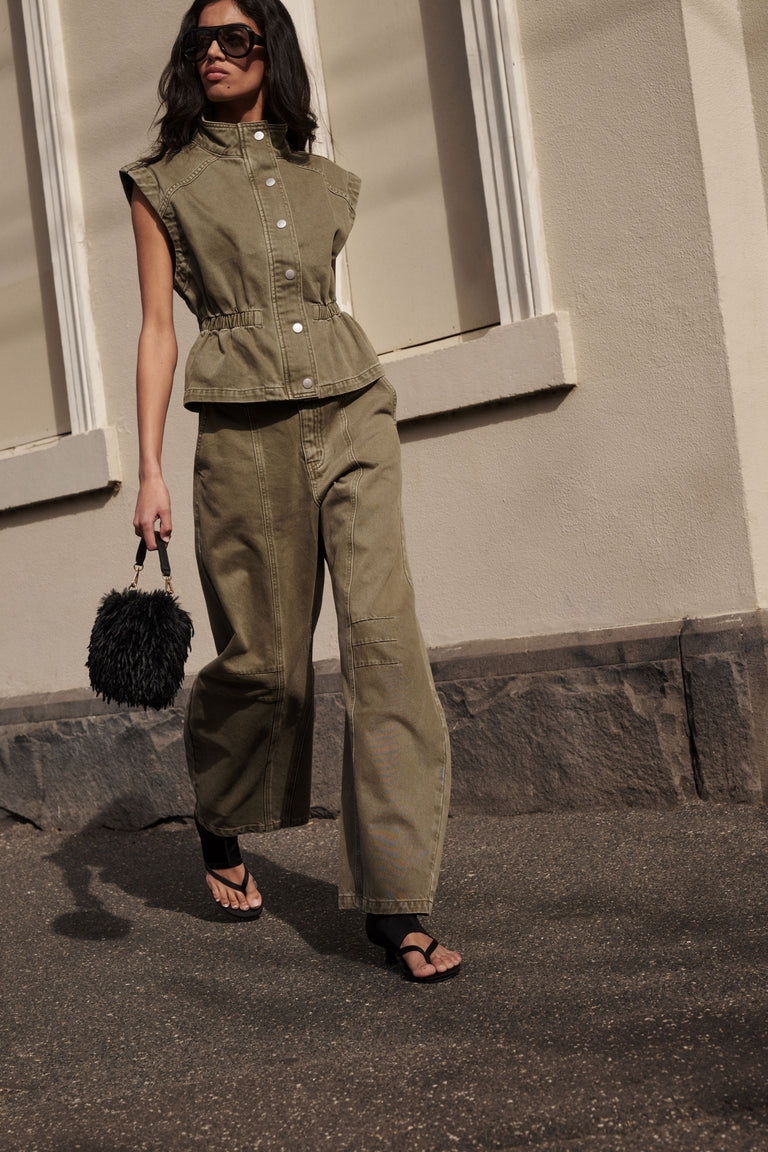 Amaya High Rise Barrel Jeans
