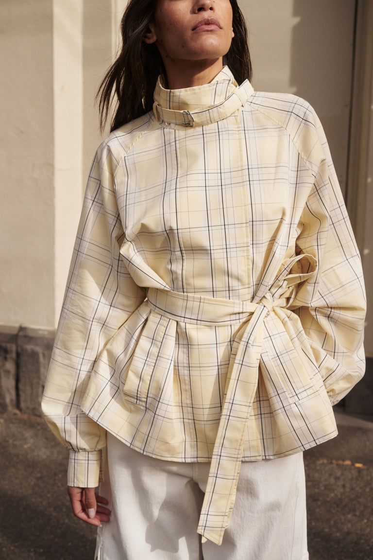 Pia Funnel Neck Trench